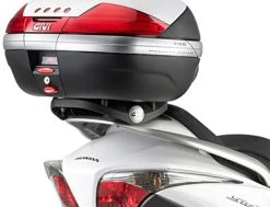Givi SR19 Specific Rack For Honda Silver Wing 400 '06-'09 / 600 01'-'09 And SW-T 400-600 '09-'16
